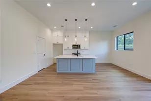 6131 Pacific Frst Dr, Houston, TX 77091 - Photo 8