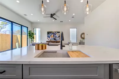 6131 Pacific Forest Drive, Houston, TX 77091 - Photo 18