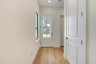 6131 Pacific Frst Dr, Houston, TX 77091 - Photo 16