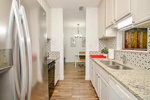 9850 Pagewood Ln, Houston, TX 77042 - Photo 14