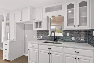 10206 Norvic St, Houston, TX 77029 - Photo 8