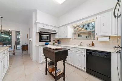 2 Noontide Circle, The Woodlands, TX 77380 - Photo 8