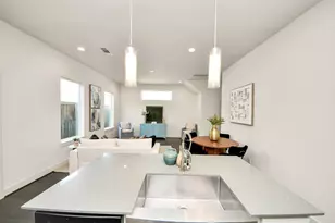 9448 Kerrwood Ln, Houston, TX 77080 - Photo 18