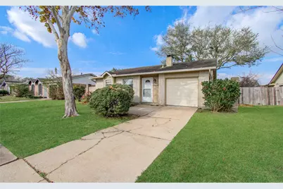 2536 Knoxville Drive, League City, TX 77573 - Photo 2