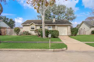 2536 Knoxville Dr, League City, TX 77573 - Photo 1