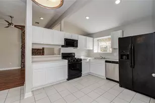 2536 Knoxville Dr, League City, TX 77573 - Photo 10