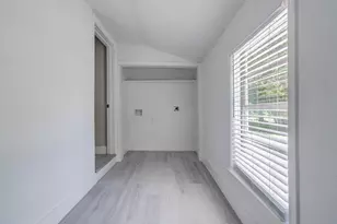 1007 San Jacinto St, Highlands, TX 77562 - Photo 10