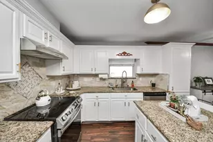 21739 Stoney Bluff Ln, Katy, TX 77449 - Photo 10