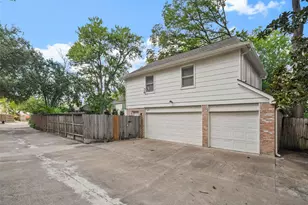 903 Crossroads Dr, Houston, TX 77079 - Photo 42