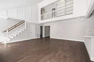 903 Crossroads Dr, Houston, TX 77079 - Photo 12
