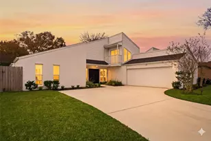 13811 Menasco Ct, Houston, TX 77077 - Photo 2