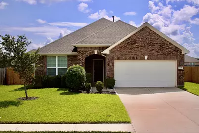 135 Rio Grande Drive, Baytown, TX 77523 - Photo 1