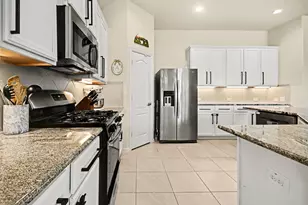 135 Rio Grande Dr, Baytown, TX 77523 - Photo 10
