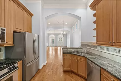 119 Dennis Street, Houston, TX 77006 - Photo 8