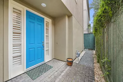 119 Dennis Street, Houston, TX 77006 - Photo 2