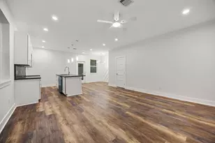 7818 Hanfro Ln, Houston, TX 77088 - Photo 16