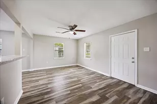 1011 12th 1/2 Street N, Texas City, TX 77590 - Photo 8