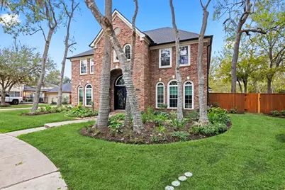 1215 Maple Bough Court, Sugar Land, TX 77479 - Photo 2