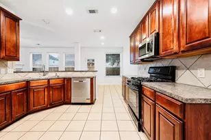 2032 Creek Shore Ln, Pearland, TX 77581 - Photo 12