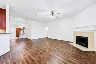 2032 Creek Shore Ln, Pearland, TX 77581 - Photo 10