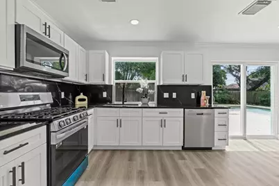 3907 Club Valley Drive, Houston, TX 77082 - Photo 8