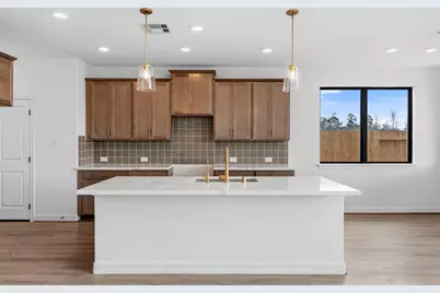 14806 Mission Avenue, Mont Belvieu, TX 77523 - Photo 2