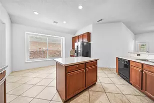 11 Griffin Hill Ct, The Woodlands, TX 77382 - Photo 8