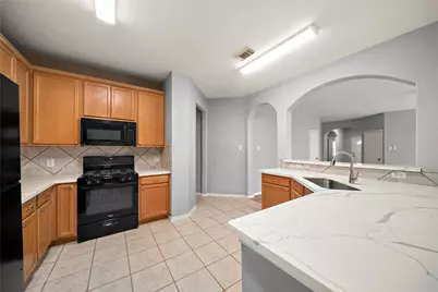 62 Rookwood Court, The Woodlands, TX 77382 - Photo 8