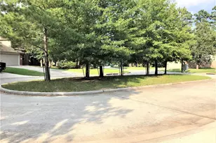 62 Rookwood Ct, The Woodlands, TX 77382 - Photo 2