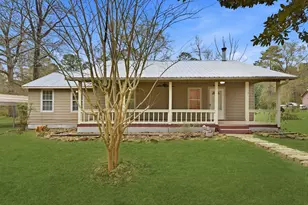 402 Anderson Rd, Livingston, TX 77351 - Photo 1