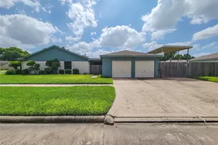 9202 Benning Dr, Houston, TX 77031 - Photo 4