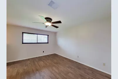 9202 Benning Drive, Houston, TX 77031 - Photo 30