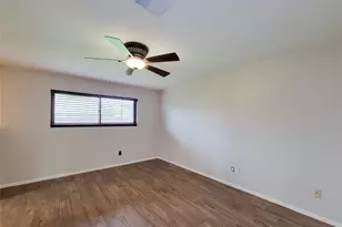 9202 Benning Dr, Houston, TX 77031 - Photo 30