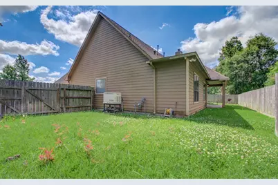 314 Martin Luther King Street S, Ames, TX 77575 - Photo 38