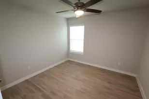 4989 Perennial Ln, La Marque, TX 77568 - Photo 12