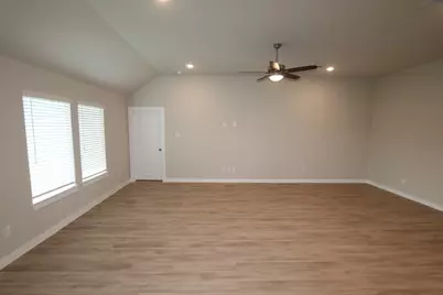 4989 Perennial Lane, La Marque, TX 77568 - Photo 8