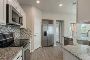 2703 Redcap St, Bryan, TX 77803 - Photo 8