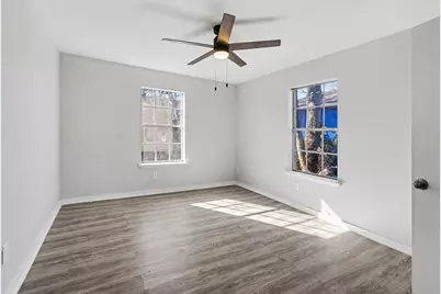 8754 Guinevere Street, Houston, TX 77029 - Photo 12