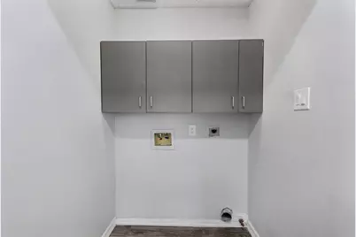 8754 Guinevere Street, Houston, TX 77029 - Photo 14