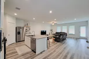 10415 Hadley Pk Trl, Houston, TX 77051 - Photo 4