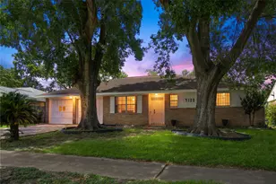 7122 Tanager St, Houston, TX 77074 - Photo 2