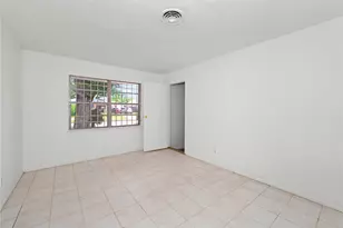 7122 Tanager St, Houston, TX 77074 - Photo 10