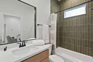 4832 Pinemont Dr, Houston, TX 77092 - Photo 8