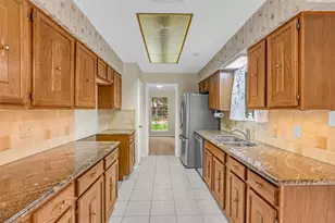 25 N Deerfoot Cir, Spring, TX 77380 - Photo 12