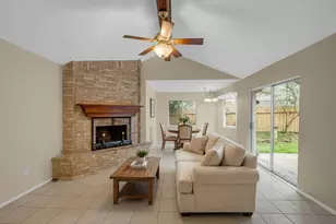 25 N Deerfoot Cir, Spring, TX 77380 - Photo 8