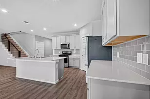 13126 Lago Acero Ln, Texas City, TX 77568 - Photo 12