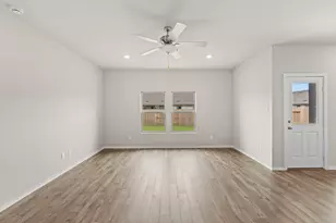 1942 Stargazer Ln, Angleton, TX 77515 - Photo 6