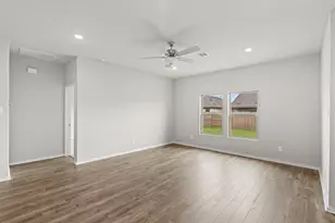 1942 Stargazer Ln, Angleton, TX 77515 - Photo 8