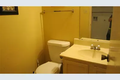 12122 Kemerton Drive, Houston, TX 77099 - Photo 10