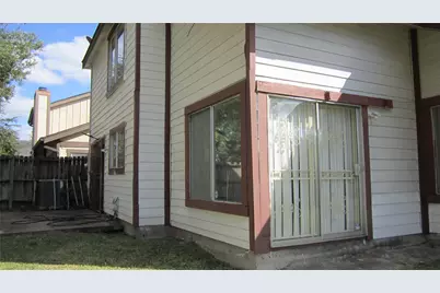 12122 Kemerton Drive, Houston, TX 77099 - Photo 14